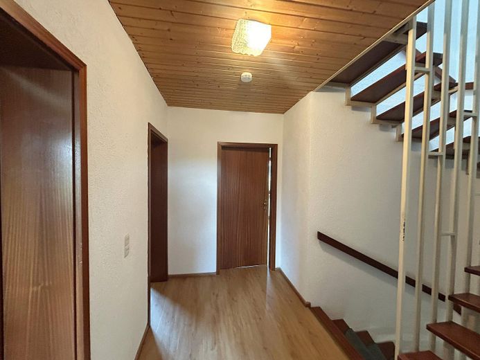 Familienparadies mit Traumgarten am Leiselsee – ruhiges Wohnen mit perfekter Anbindung – Flur OG