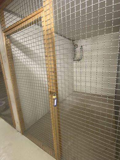 Ein Zimmer Wohnung zu vermieten – keller