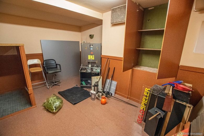 Renovierungsbedürftiges Ladenlokal in guter Lage der Hamelner Altstadt - TOP Gelegenheit! – Backoffice - Bereich