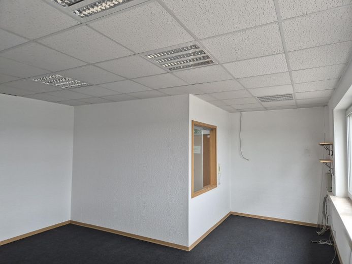 187 qm Büro/Gewerbewohnung in guter Geschäftslage zu vermieten – Büro1