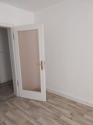 Apartamento de 3 habitaciones en Bln. Biesdorf – Tür WZ