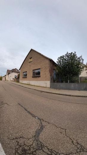 Scheune-Front-SüdansichtUndGarten.jpg