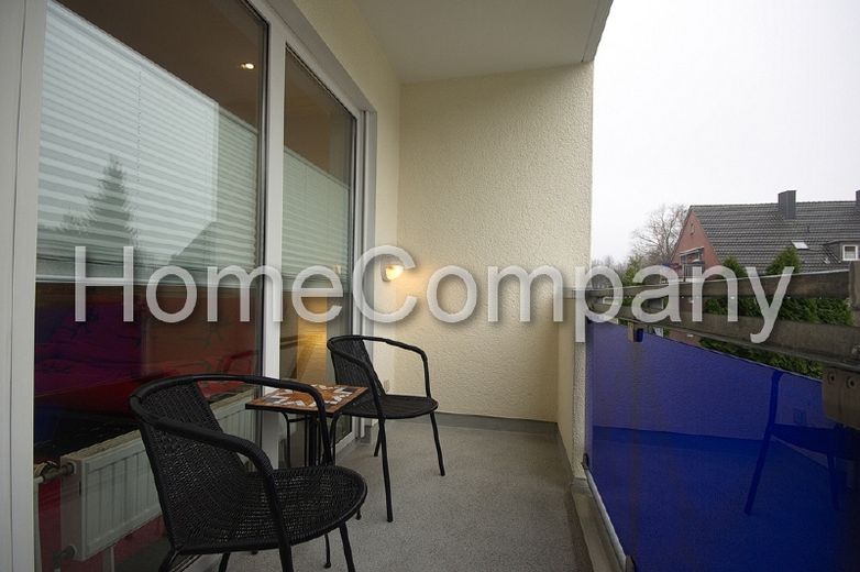 Modern ingericht appartement met balkon, parkeerplaats voor auto en directe nabijheid van de U 35 – 649e0f072e27624c3afee8cc909f2beba0a4f799.jpg