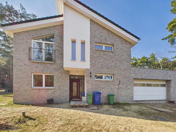 Charmante und energieeffiziente Architektenvilla mit hochwertiger Ausstattung – Hausansicht