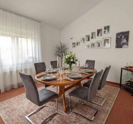 236 m² woonoppervlak + zelfstandige woning, 735 m² perceel – ruime woning in Wolfsburg-Kästorf – Esszimmer (Einliegerwohnung)