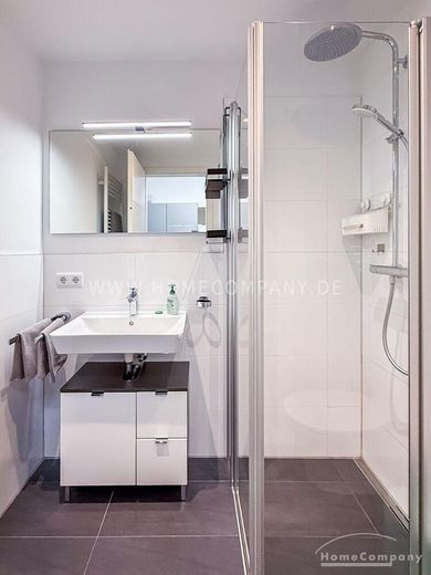 26055 HomeCompany Dresda Ammobiliato/Furnished appartamento monolocale a Dresda-Hafencity con balcone max. 2 persone – 4c03926f1afad0a3b03a2d76dfcdde1596c7a92d.jpg