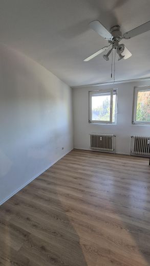 Luminoso appartamento di 2 locali ristrutturato, in una zona residenziale attraente – Foto 9