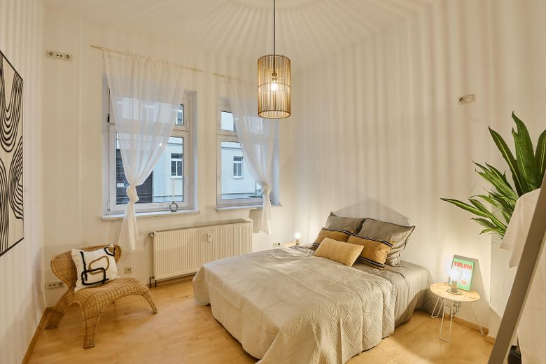 Wohnung mit Terrasse zum grünen Innenhof – Zimmer 1