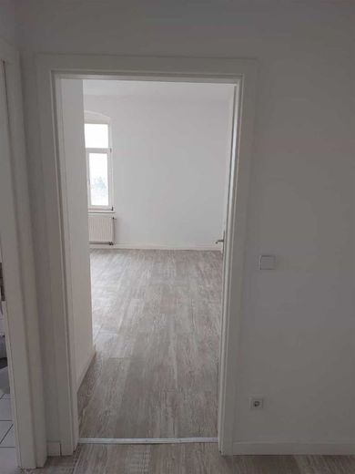 Großzügige 4-Zimmer mit EBK, Laminat, 2xBädern, Wanne und Dusche in guter Lage! – Musterfoto Wohnung obendrüber