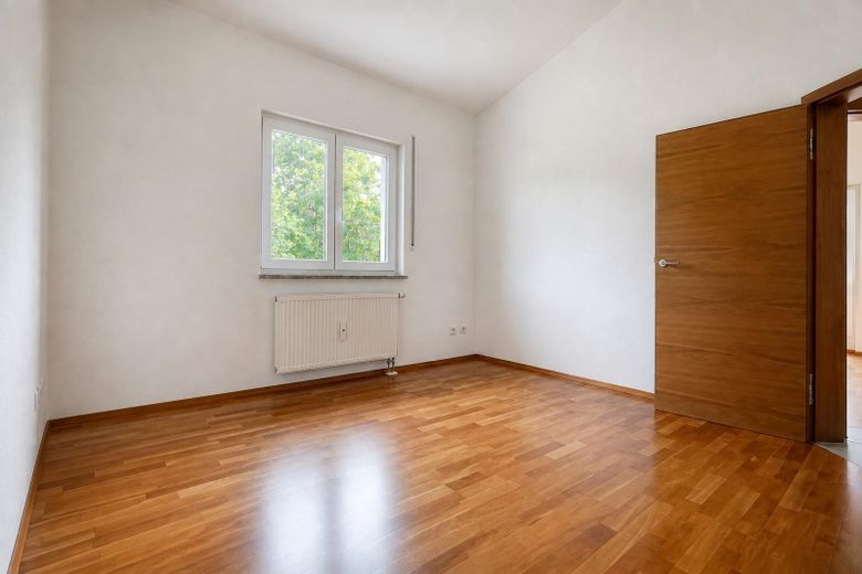 Appartement 3 pièces avec terrasse sur le toit à Ingolstadt-Nordwest, place de parking en garage souterrain incluse - sans commission – Kinder- / Arbeitszimmer