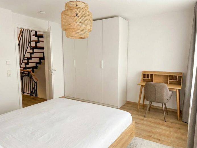 Schlafzimmer: Blick zum Flur
