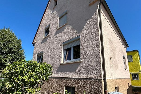 Accogliente casa unifamiliare con giardino in posizione eccellente