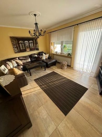 Schöner Wohnen war gestern - heute ist schöner leben - mit Pool, Sauna, ELW mögl! Ein Traumhaus! – 29 WoZi mit Balkonzugang