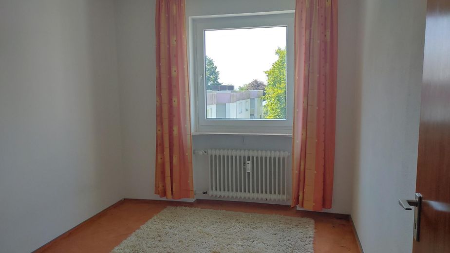 2. Kinderzimmer/Arbeitszimmer