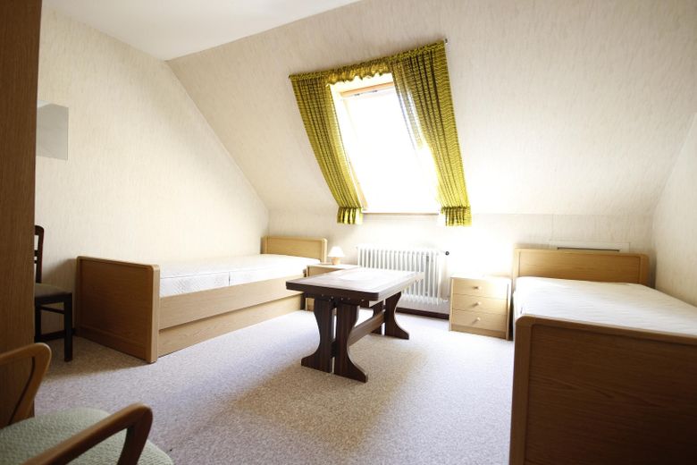 DG - Schlafzimmer 2von3