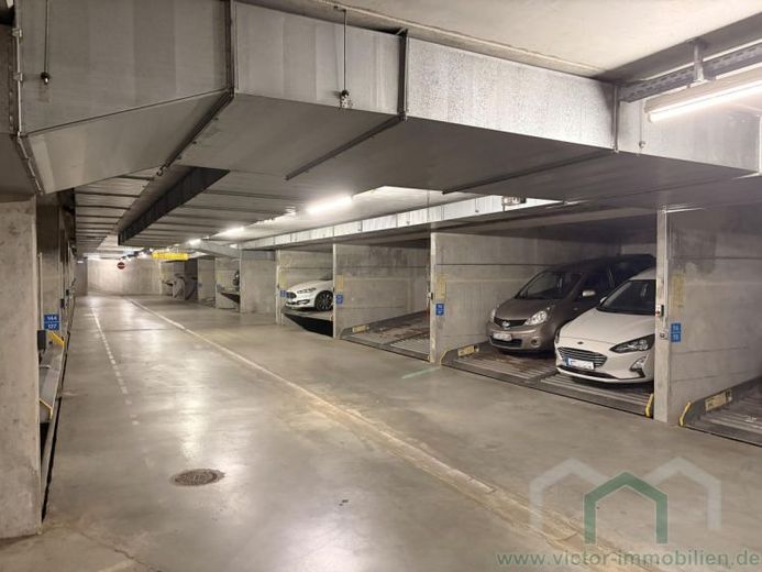 ** Tiefgaragenstellplatz im Zentrum-Süd zu vermieten ** – Foto 1