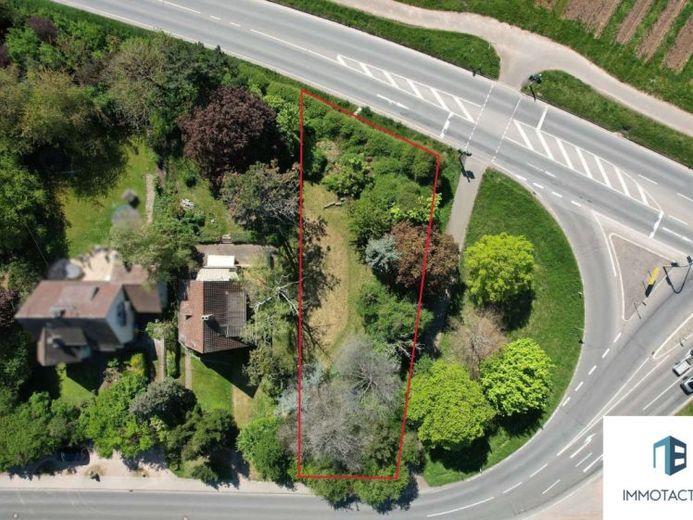 Parcela de 753 m² con licencia de obra preliminar en KH-Bosenheim - Ubicación privilegiada y conexión ideal – Foto 1