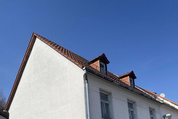 Charmantes Reihenendhaus mit großzügigem Wohnkonzept und idyllischem Grünhang