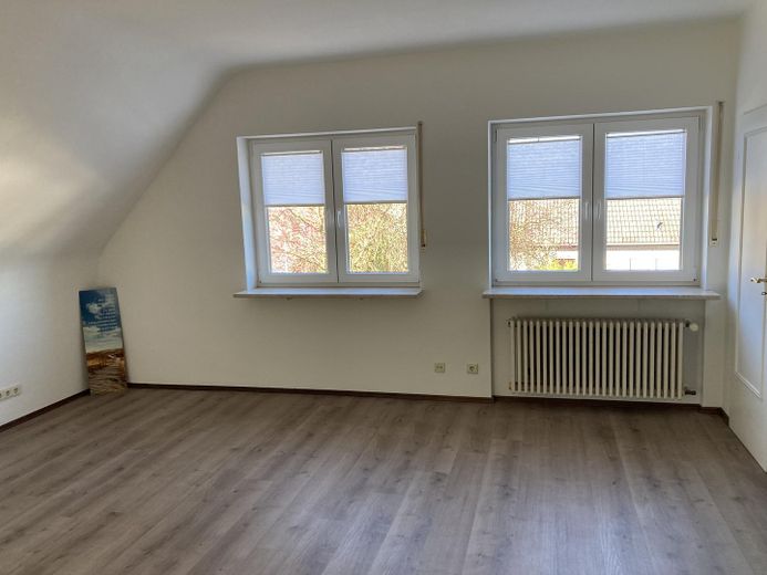 Von Privat: Großes Einfamilienhaus mit Wellnessbereich zu verkaufen! – Foto 14