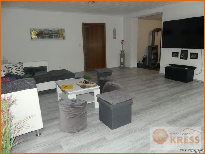 2-Familienwohnhaus mit Balkon, Wintergarten und 2 Garagen in der Ortslage von Sinntal-Oberzell – Bild 20