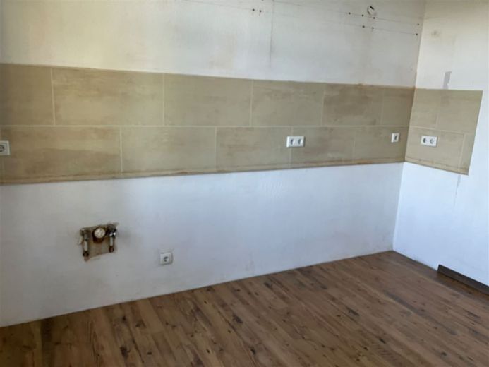 Großzügige 2,5-Zimmer mit Terrasse, Wanne, Dusche und Laminat und in guter Lage! – PHOTO-2026-07-09-10-52-44_6