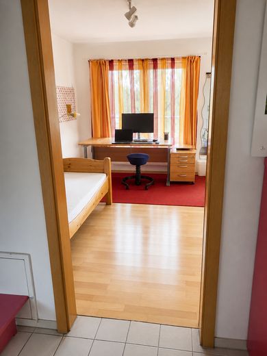 Gäste-/Arbeitszimmer