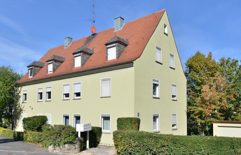 2,5 Zimmer.  |  2 Garagen. |  Bezugsfrei.  |  Und das im oberen Frauenland. – Foto 1