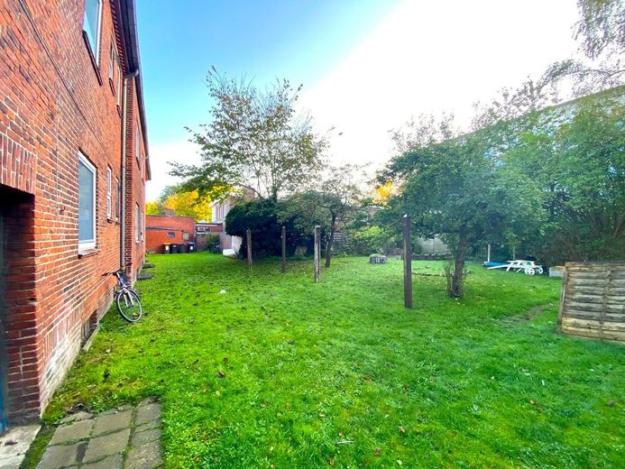 Geräumige 4-Zimmer-Wohnung in Flensburg-Mürwik – Gartenmitbenutzung