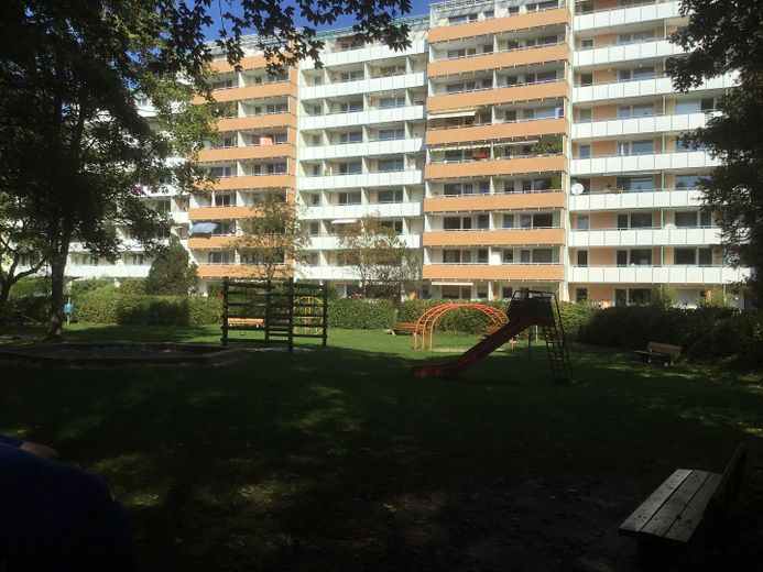 3.5-room apartment with south-facing balcony – Gebaude