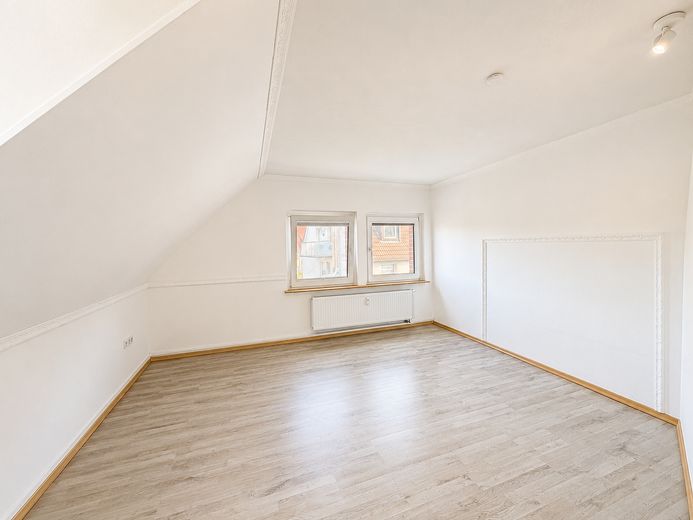 155 m² Maisonette mit außergewöhnlichem Wohngefühl | 4 Zimmer | 2 Bäder – Wohnzimmer