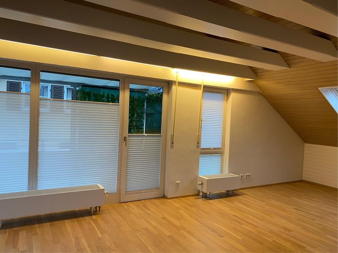 Wohnbereich Richtung Balkon