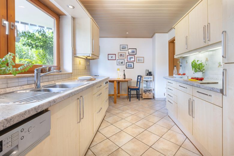 3,5-Zimmer-Wohnung mit großer Sonnenterrasse + Garten – Foto 10