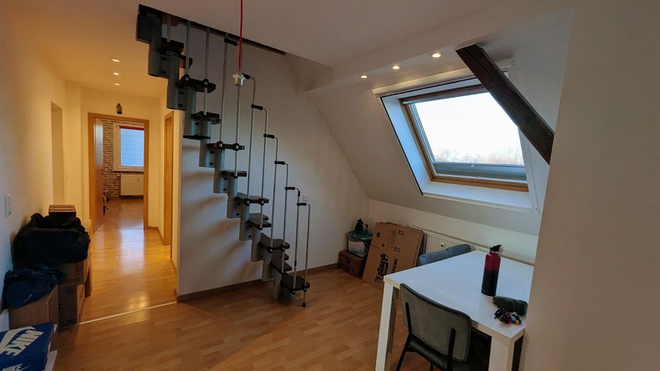 Treppe zum Spitzboden