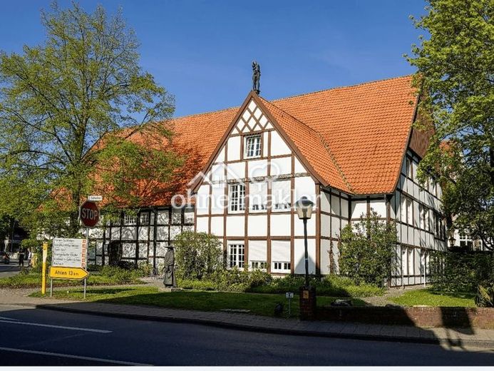 Wunderbare 3ZKB Wohnung in Fachwerkhaus zentral in Sendenhorst. Top Lage und Ausstattung – Photo 1