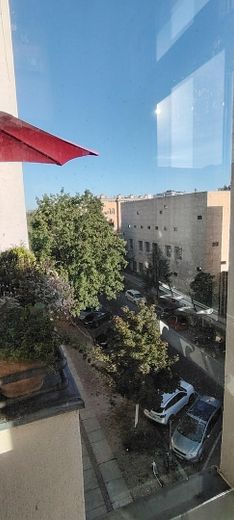 Стильно відремонтована старовинна будівля в Шарлоттенбурзі – Erkerzimmer Blick ost