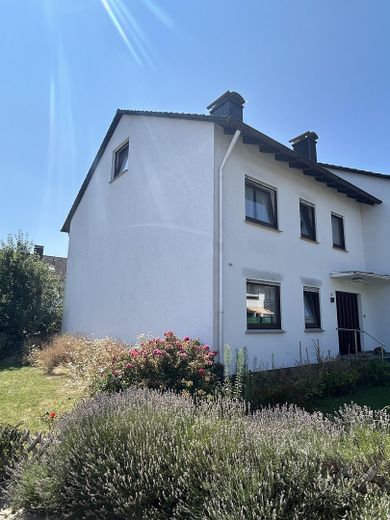 Bielefeld-Theesen’de özel sahibinden, komisyonsuz sıra ev! Popüler konumda bolca alan – Fotoğraf 3
