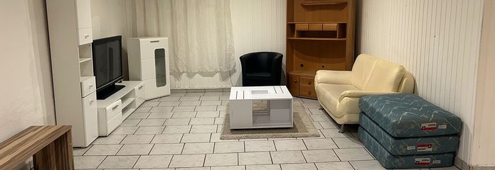 VIVIENDA DE 3 HABITACIONES CON COCINA, BAÑO Y PASILLO CERCA DEL AEROPUERTO DE HAHN