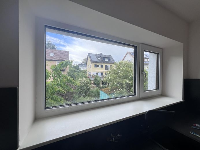 Erstbezug Möhringen: Stilvolle 3,5-Zi.-Etagenwohnung mit Kamin, Balkon & Garten – Küche: Ausblick