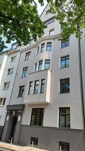 Altbau mit viel Platz in Düsseltal – Fassade