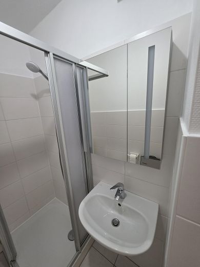 2 Zi.-Wohnung • Hell, modern & komfortabel • Ankommen und wohlfühlen – Neuer Spiegelschrank 