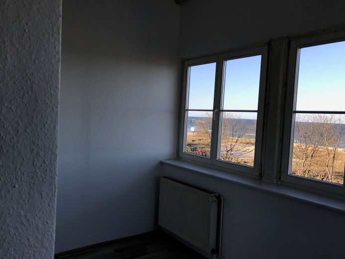 1. Reihe an der Ostsee, seltene Gelegenheit auf der Sonneninsel Usedom im Kaiserbad Ahlbeck – Blick von der Veranda 2