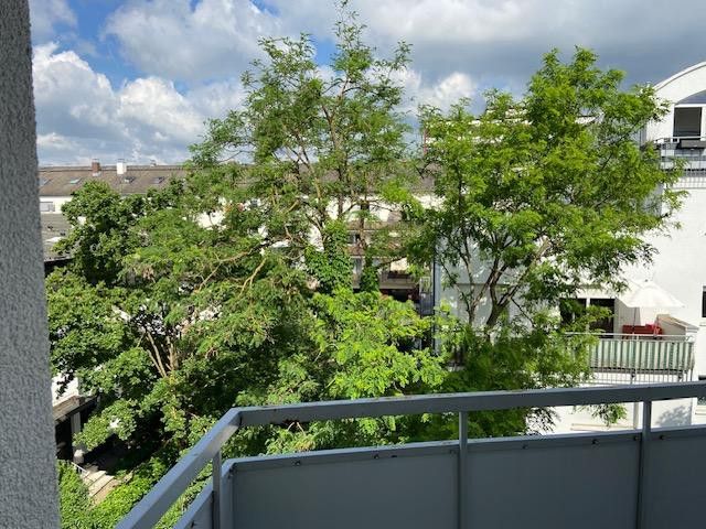 Francoforte Niederrad: Bellissimo appartamento di 2 locali con balcone – Balkon