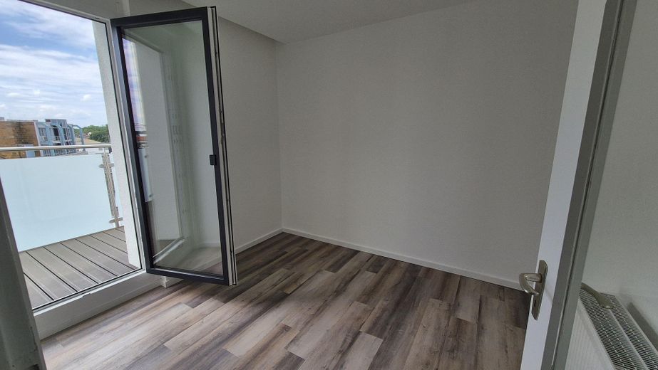 Arbeitszimmer mit Balkon