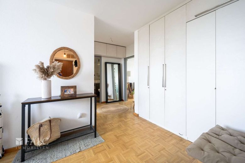 Attraktive Kapitalanlage: Modernes Wohnen mit Weitblick in Neuperlach – Diele