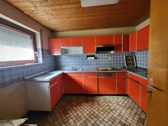 Edificio residenziale versatile da ristrutturare con fienile a Unterensingen – Küche