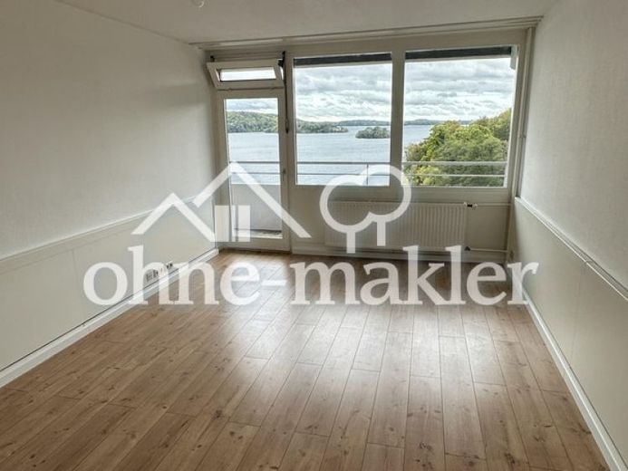 Mooi appartement met 2 kamers en uitzicht op het meer – Foto 2