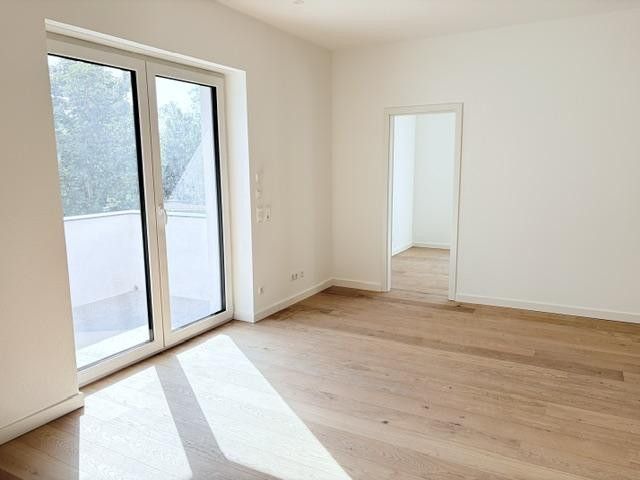 Erstbezug – Möblierte 2-Zimmer-Neubauwohnung im KfW-55-Effizienzhaus Metzingen – Originalbild/Wohnen/Eingang Sc