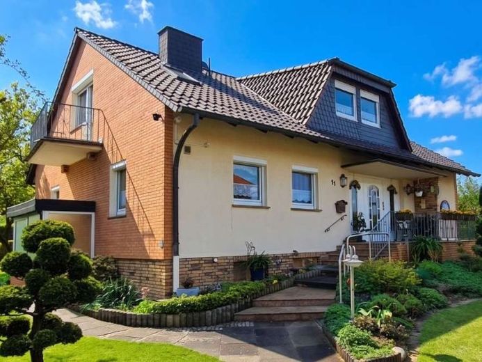 Uetze - Eltze - gepflegte Wohnung im 2-Familienhaus – Foto 1