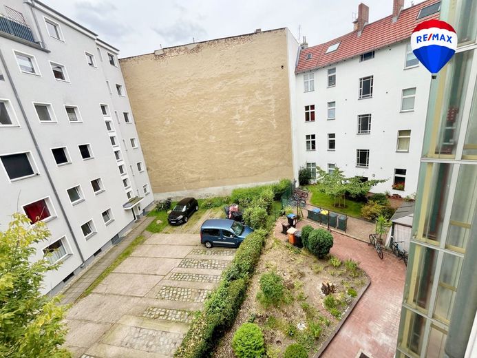Provisionsfrei: Bezugsfertige, moderne 2-Zimmer-Wohnung mit Balkon &amp; Fahrstuhl  in Berlin Spandau – Innenhof