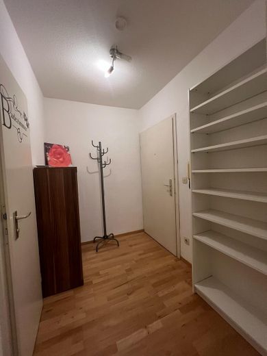 Helle 1-Zimmer-Wohnung mit Burgblick – Top-Lage „Gärten hinter der Veste" – Flur